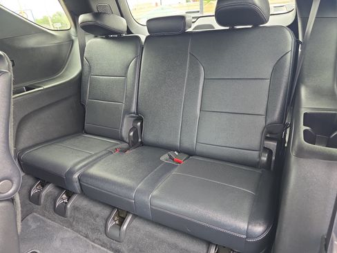 Used 2026 Chevrolet Traverse LT FWD image 12