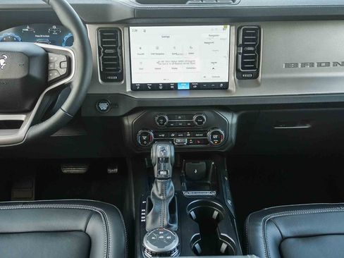 New 2026 Ford Bronco Outer Banks AWD/4WD image 13