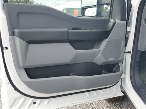 New 2026 Ford F250 XL w/ XL Chrome Package image 16