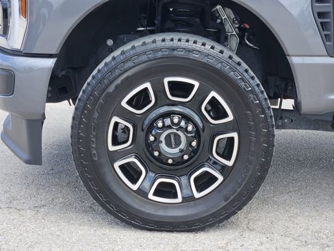 Used 2025 Ford F250 Platinum AWD/4WD image 10