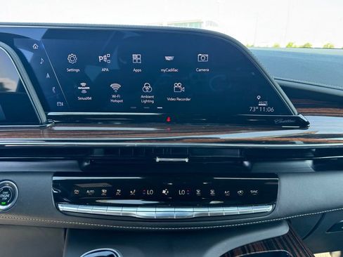 Certified 2023 Cadillac Escalade ESV Premium Luxury AWD/4WD image 19