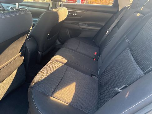 Used 2016 Nissan Altima 2.5 SV image 15