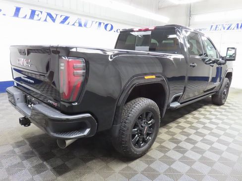 Used 2025 GMC Sierra 3500 AT4 image 4