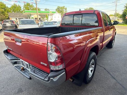 Used 2015 Toyota Tacoma 4x4 Access Cab w/ SR5 Package image 5