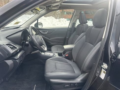 Used 2021 Subaru Forester Premium image 21