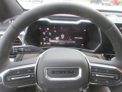 New 2026 GMC Canyon Denali image 17