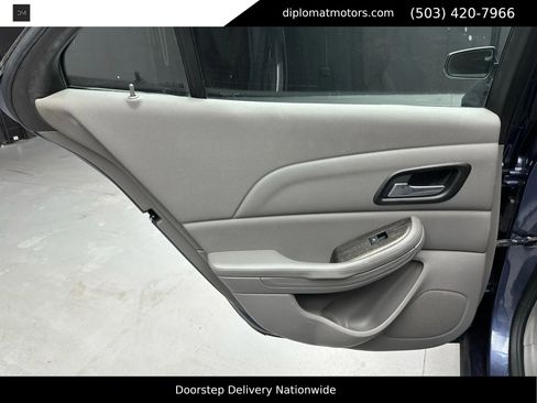 Used 2014 Chevrolet Malibu LT w/ Power Convenience Package image 25