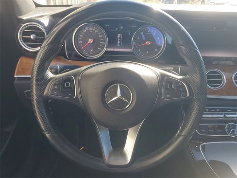 Used 2018 Mercedes-Benz E 300 4MATIC w/ Premium 1 Package image 22