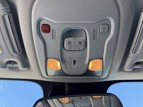 Certified 2023 Jeep Renegade Latitude w/ Sun/Sound Group AWD/4WD image 23