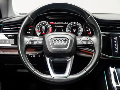 Used 2022 Audi Q8 Premium Plus w/ Premium Plus Package image 16