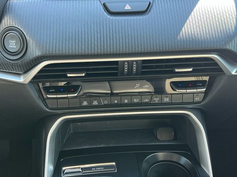 Used 2025 MAZDA CX-90 3.3 Turbo w/ Select Package image 32