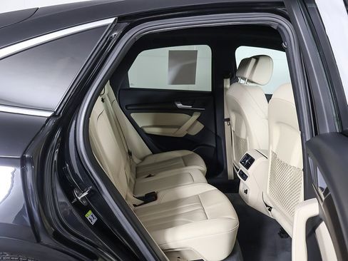 Used 2022 Audi Q5 2.0T Premium w/ Convenience Package image 32
