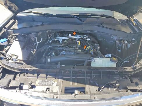 Used 2026 Ford Explorer Active AWD/4WD image 11