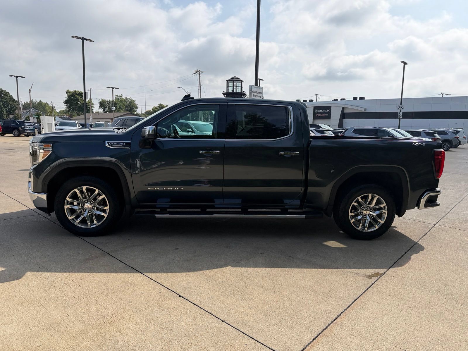 Used 2019 GMC Sierra 1500 SLT w/ SLT Premium Plus Package AWD/4WD image 8
