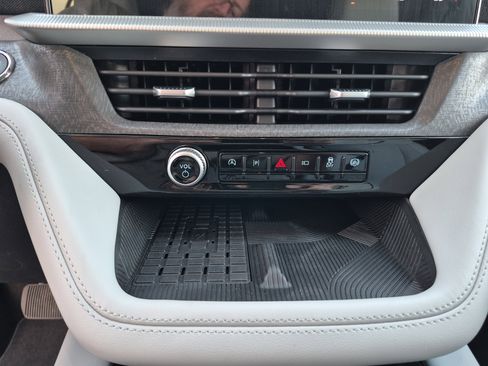 New 2025 Ford Explorer Platinum w/ Ultimate Package image 32