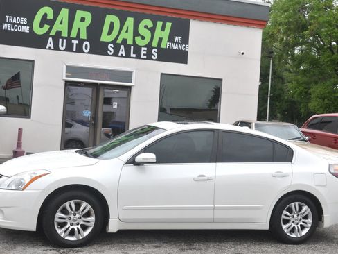 Used 2010 Nissan Altima 2.5 SL w/ SL Pkg image 6