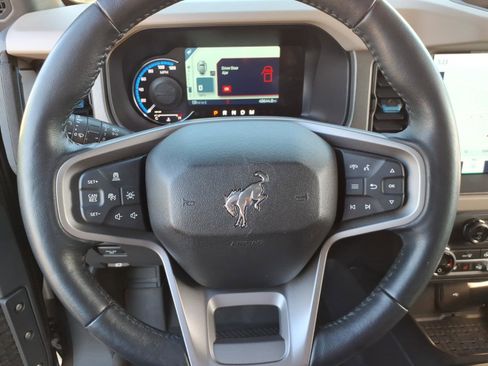 Used 2024 Ford Bronco Wildtrak AWD/4WD image 18