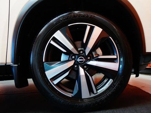 Certified 2023 Nissan Rogue SL AWD/4WD image 25