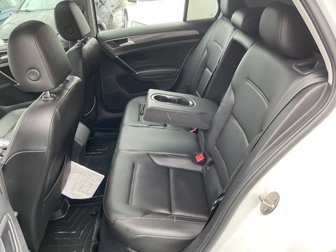 Used 2021 Volkswagen Golf 4-Door image 13
