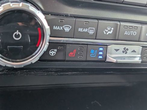 Used 2025 Ford F150 Lariat w/ Equipment Group 501A Mid image 18