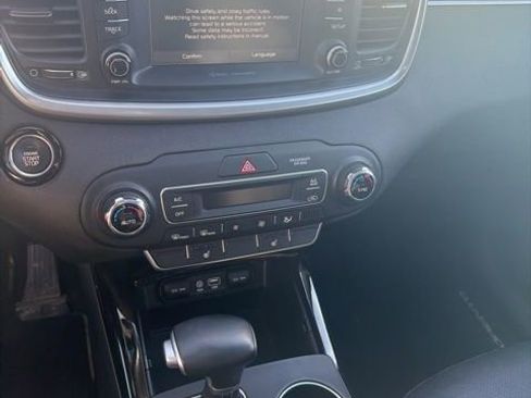 Used 2019 Kia Sorento EX image 5