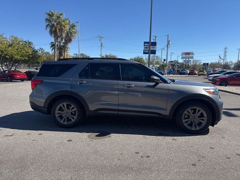 Used 2021 Ford Explorer XLT w/ Equipment Group 202A image 7