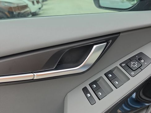 New 2026 Kia Niro EX FWD image 18