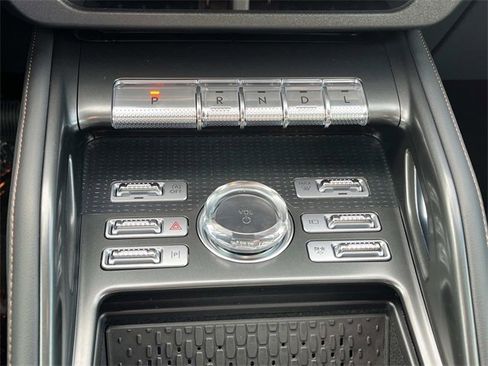 New 2025 Lincoln Nautilus Premier w/ Jet Appearance Package image 31