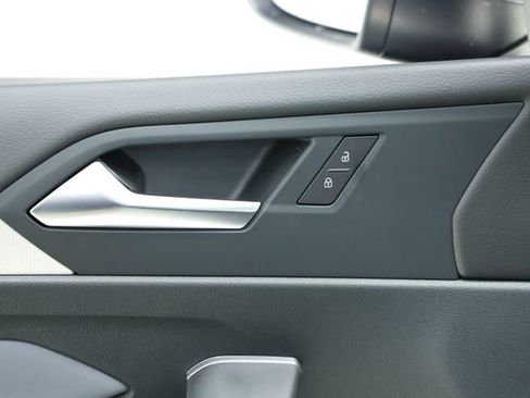 New 2025 Volkswagen Jetta SE image 31