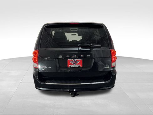 Used 2016 Dodge Grand Caravan R/T FWD image 5