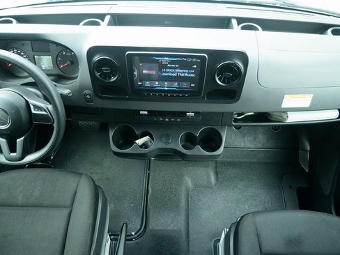 Used 2019 Mercedes-Benz Sprinter 144 Cargo image 13