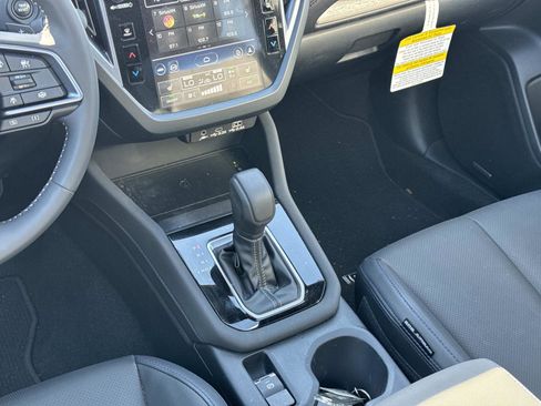 Used 2025 Subaru Forester Limited image 12