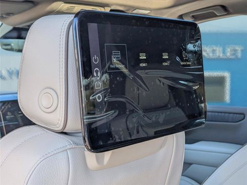Used 2026 GMC Yukon XL Denali w/ Advanced Technology Package RWD image 17