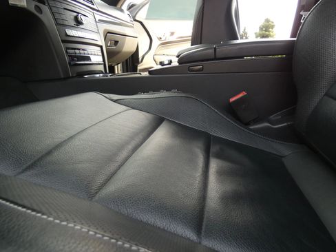 Used 2017 Mercedes-Benz E 400 Coupe image 44