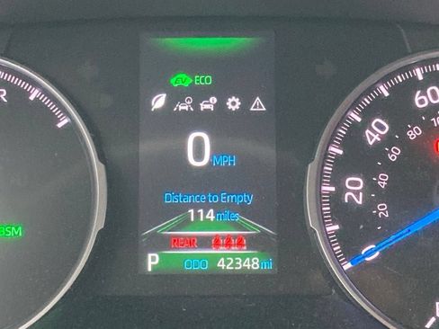 Used 2022 Toyota RAV4 SE AWD/4WD image 17