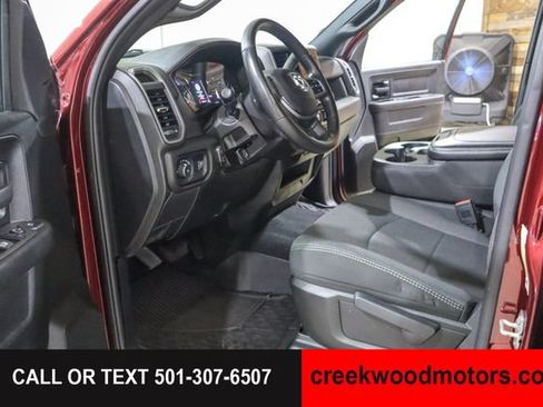 Used 2024 RAM 2500 Tradesman w/ Chrome Appearance Group AWD/4WD image 11