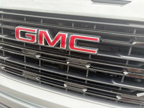 New 2026 GMC Sierra 1500 Elevation AWD/4WD image 36
