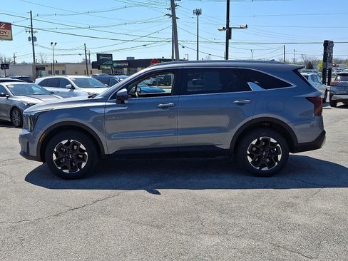 Used 2025 Kia Sorento S w/ Panoramic Sunroof Package AWD/4WD image 4