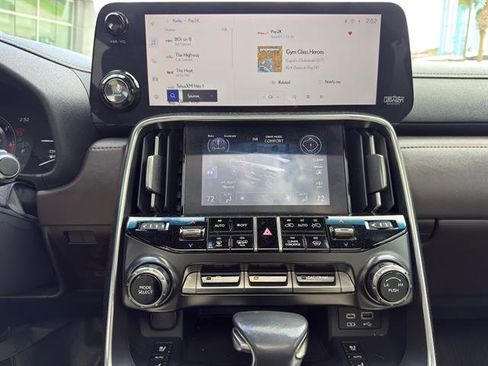 Used 2023 Lexus LX 600 4WD w/ Accessory Package (Z1) image 18