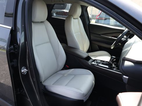Used 2022 MAZDA CX-30 AWD 2.5 S w/ Premium Package image 21