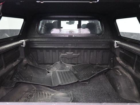 Used 2017 Chevrolet Colorado LT w/ Midnight Edition AWD/4WD image 21