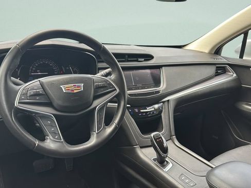 Used 2018 Cadillac XT5 Premium Luxury AWD/4WD image 25