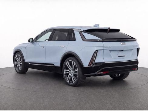 Certified 2024 Cadillac Lyriq Tech AWD/4WD image 2