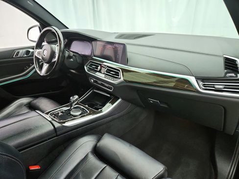 Used 2021 BMW X5 xDrive40i w/ M Sport Package AWD/4WD image 32