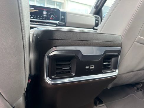 Used 2024 GMC Sierra 1500 SLT AWD/4WD image 14