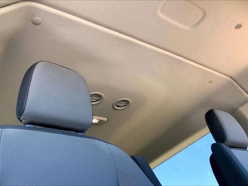 Used 2023 Ford Transit 350 XLT image 13