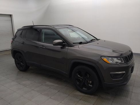 Used 2019 Jeep Compass Latitude FWD image 11