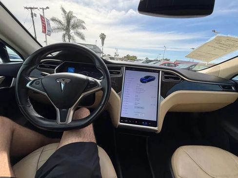 Used 2013 Tesla Model S RWD image 5
