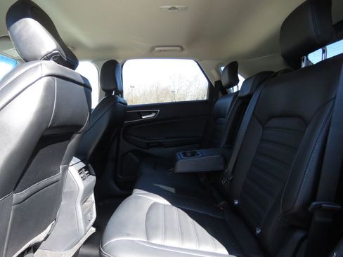 Used 2020 Ford Edge SEL w/ Cold Weather Package image 19