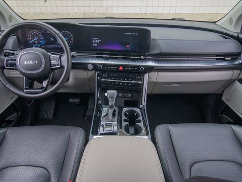 Used 2024 Kia Carnival SX Prestige image 36